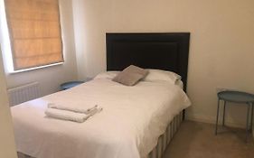 Lovely 2 Bedroom 2 Baths Flat With Free Parking